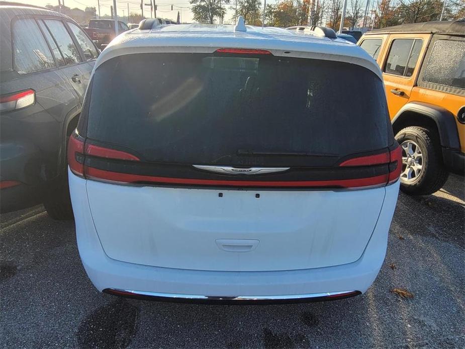 used 2022 Chrysler Pacifica car, priced at $21,277