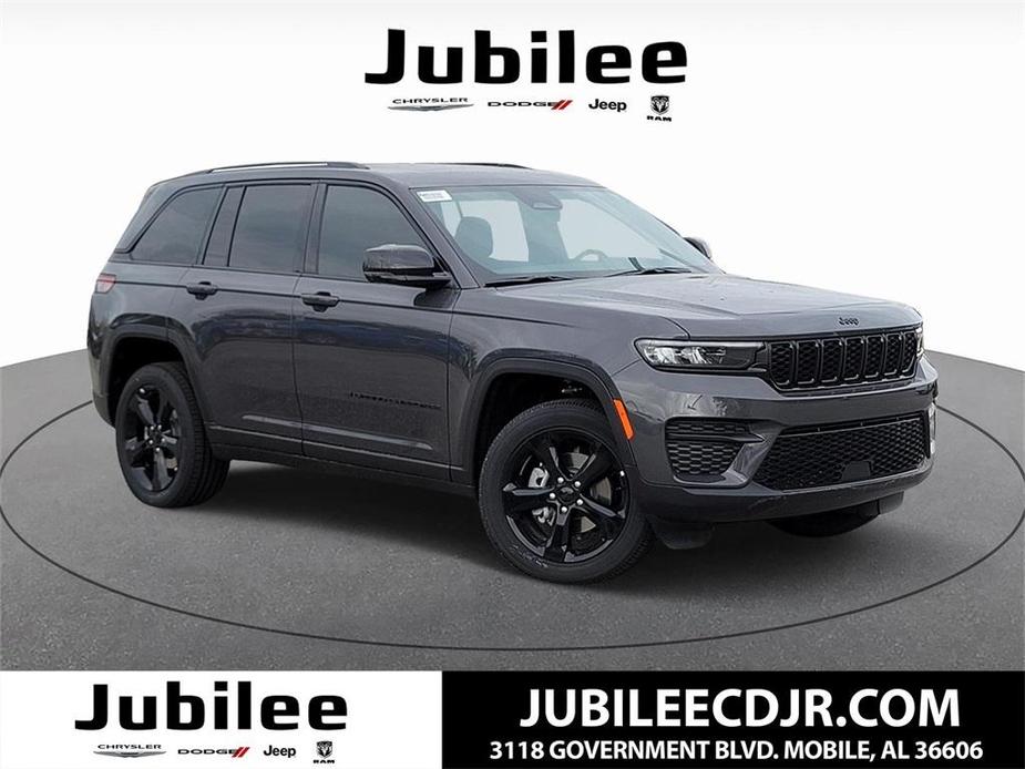 new 2025 Jeep Grand Cherokee car, priced at $43,761