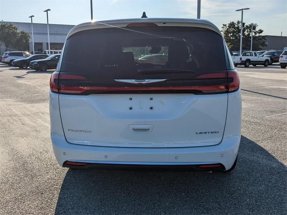 new 2024 Chrysler Pacifica car, priced at $45,500