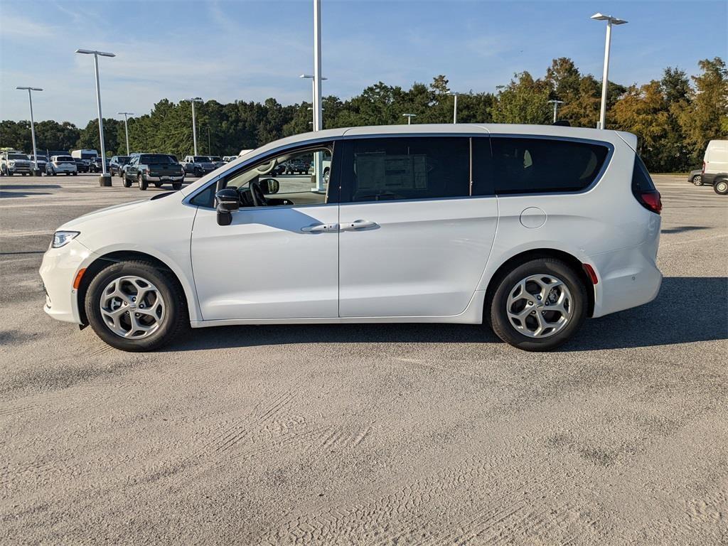 new 2024 Chrysler Pacifica car, priced at $45,500