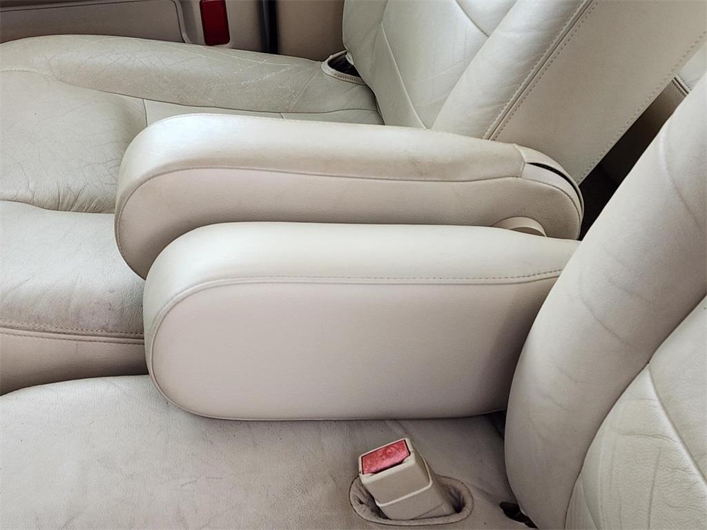 used 2008 Ford Crown Victoria car, priced at $7,308