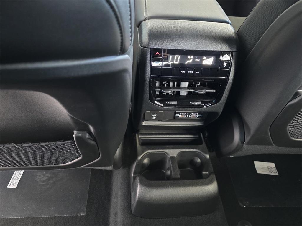 new 2025 Jeep Grand Cherokee L car, priced at $51,370