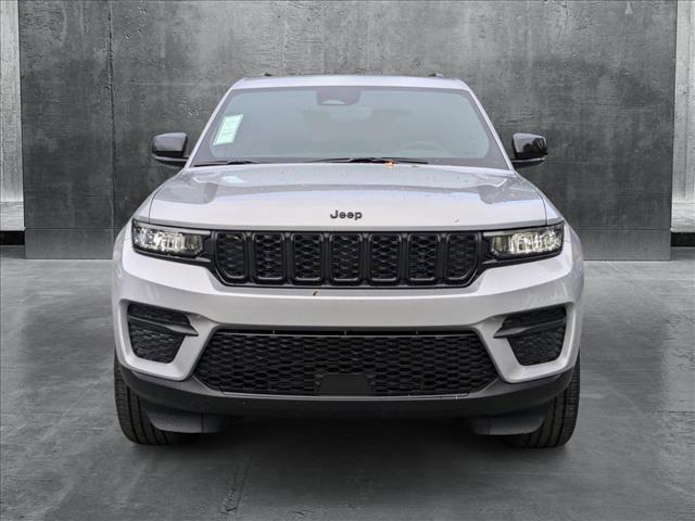 new 2025 Jeep Grand Cherokee car, priced at $46,670