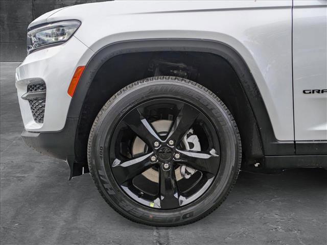 new 2025 Jeep Grand Cherokee car, priced at $46,670