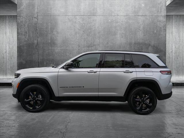 new 2025 Jeep Grand Cherokee car, priced at $46,670