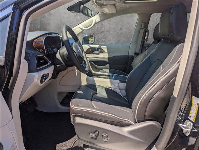 new 2024 Chrysler Pacifica car, priced at $43,720