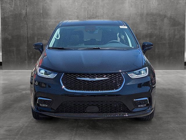 new 2024 Chrysler Pacifica car, priced at $43,720