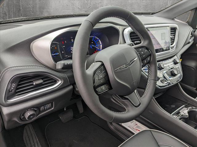 new 2023 Chrysler Pacifica Hybrid car, priced at $53,319