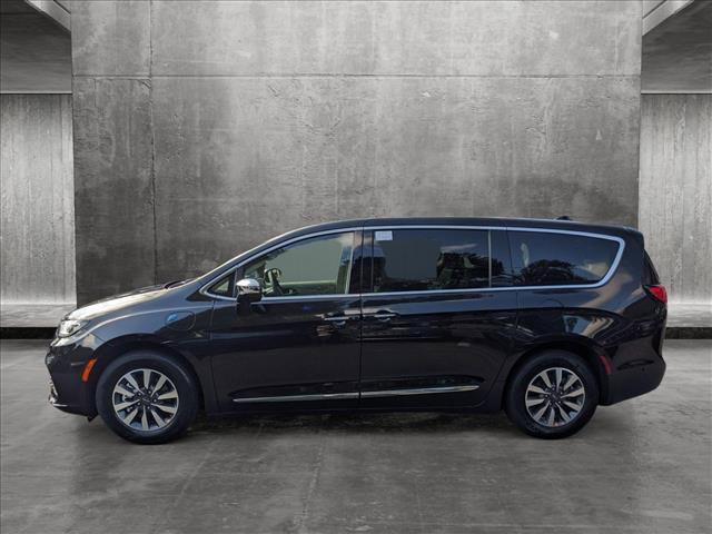 new 2023 Chrysler Pacifica Hybrid car, priced at $48,225