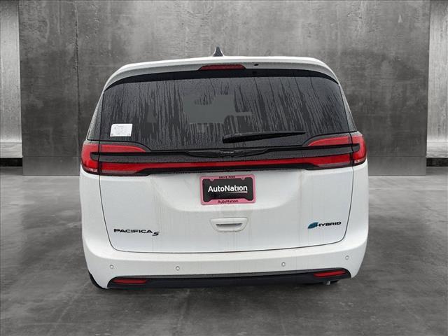 new 2023 Chrysler Pacifica Hybrid car, priced at $48,663