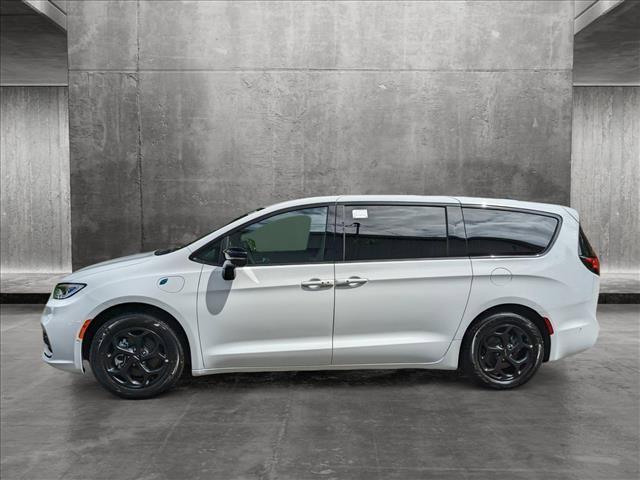 new 2023 Chrysler Pacifica Hybrid car, priced at $48,663