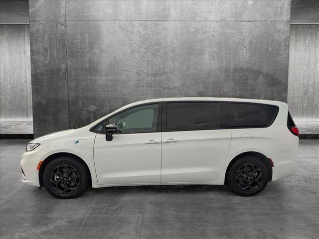 new 2023 Chrysler Pacifica Hybrid car, priced at $48,663