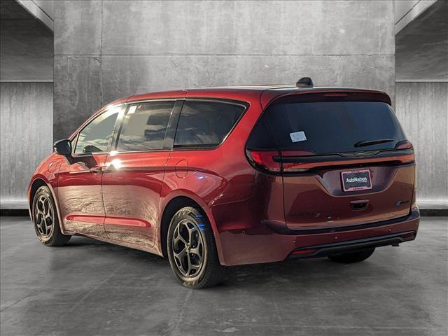 new 2023 Chrysler Pacifica Hybrid car, priced at $49,525