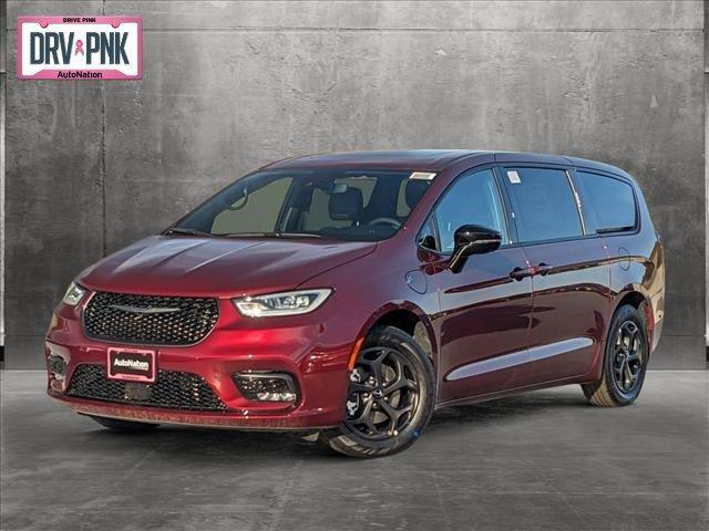 new 2023 Chrysler Pacifica Hybrid car, priced at $49,525