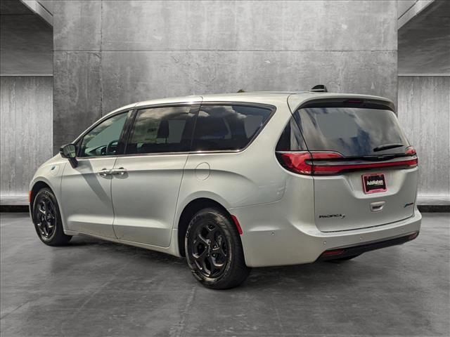 new 2023 Chrysler Pacifica Hybrid car, priced at $48,865