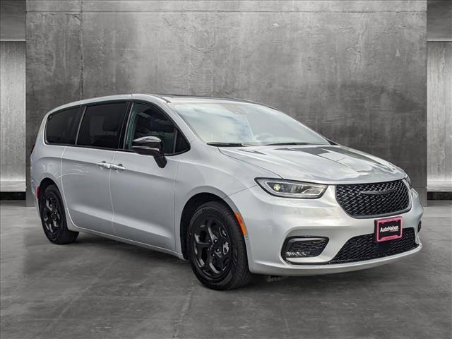 new 2023 Chrysler Pacifica Hybrid car, priced at $48,865