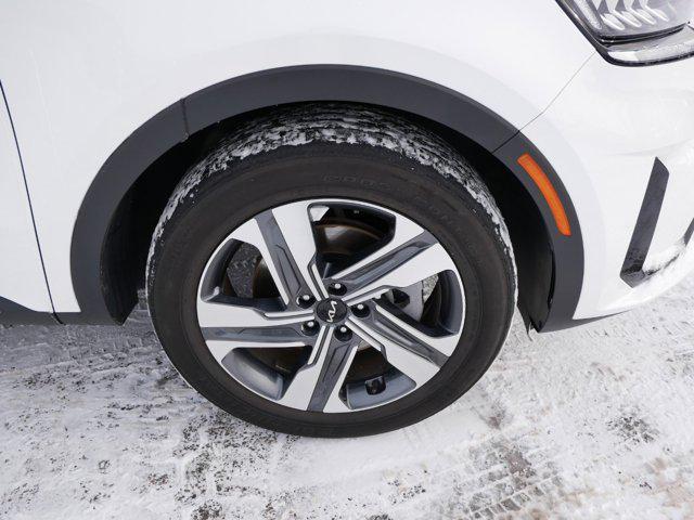 used 2022 Kia Sorento Hybrid car, priced at $29,999