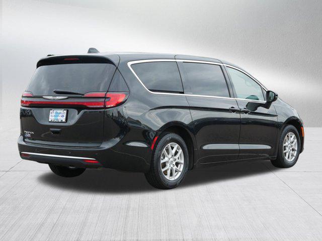 used 2023 Chrysler Pacifica car, priced at $25,999