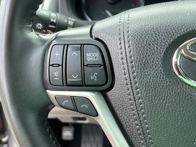 used 2019 Toyota Highlander car, priced at $21,470