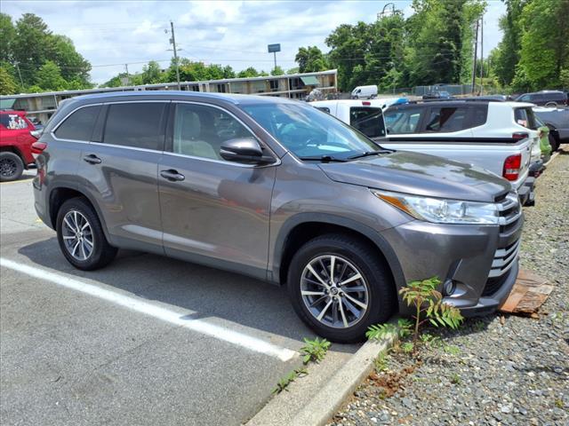 used 2019 Toyota Highlander car, priced at $22,865