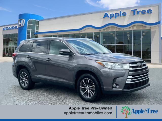 used 2019 Toyota Highlander car, priced at $21,470