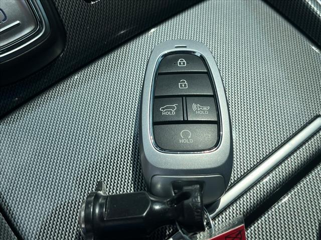 used 2023 Hyundai Santa Fe car, priced at $23,992