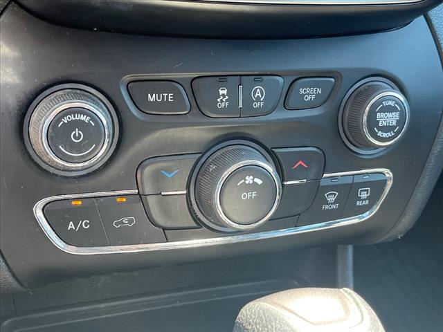 used 2019 Jeep Cherokee car, priced at $13,773