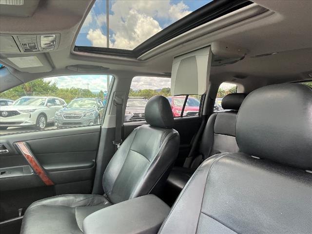 used 2013 Toyota Highlander car, priced at $13,501