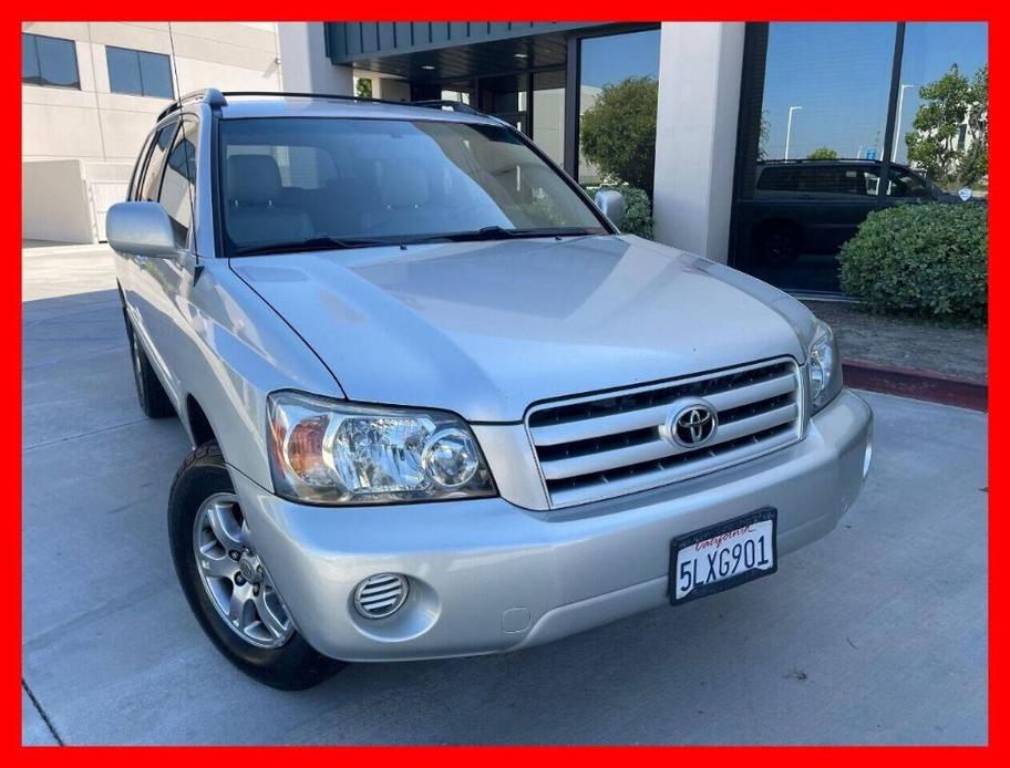 used 2005 Toyota Highlander car, priced at $7,499