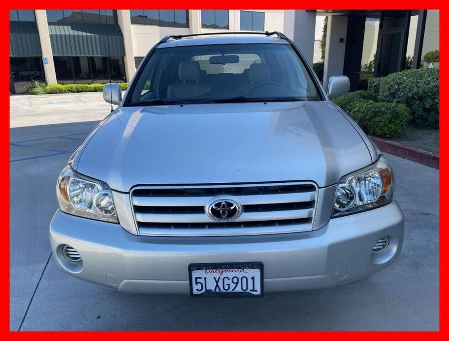 used 2005 Toyota Highlander car, priced at $7,499