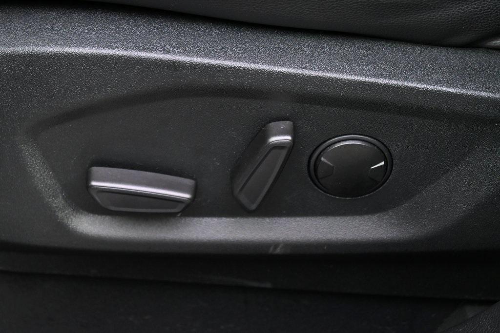 used 2022 Ford Edge car, priced at $23,900