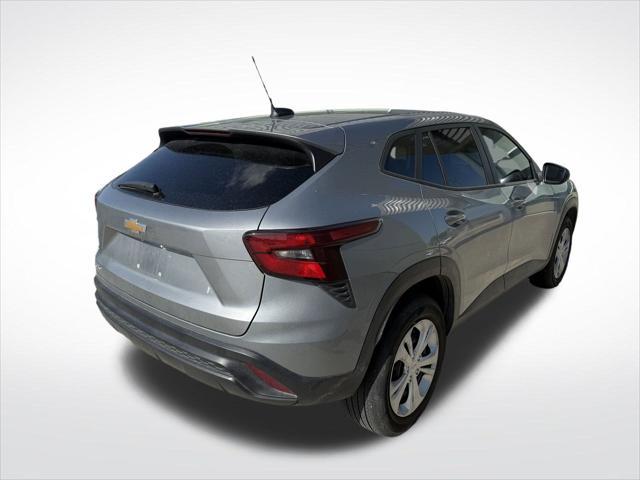used 2024 Chevrolet Trax car, priced at $22,345