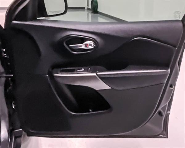 used 2020 Jeep Cherokee car, priced at $22,345
