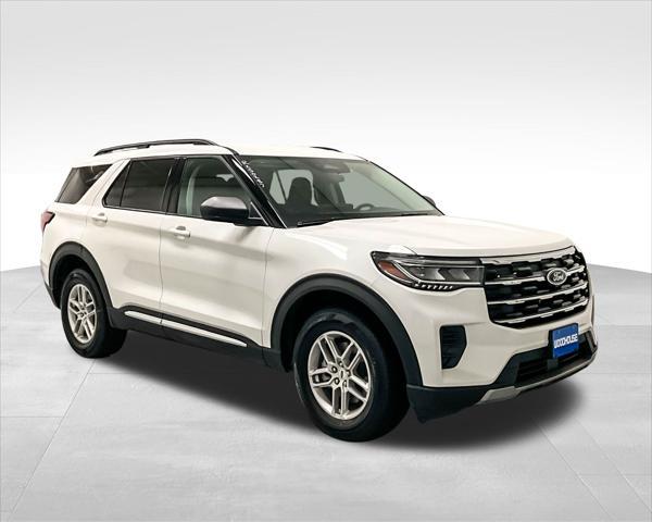 new 2025 Ford Explorer car, priced at $40,448