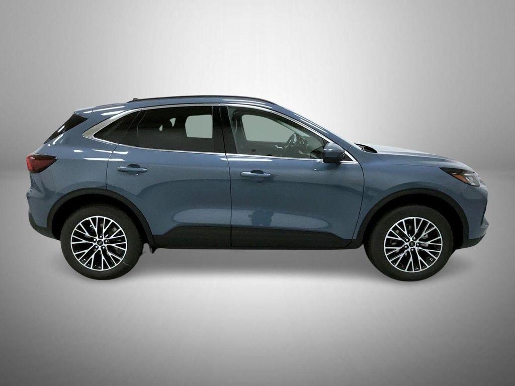 new 2026 Ford Escape PHEV car, priced at $34,689