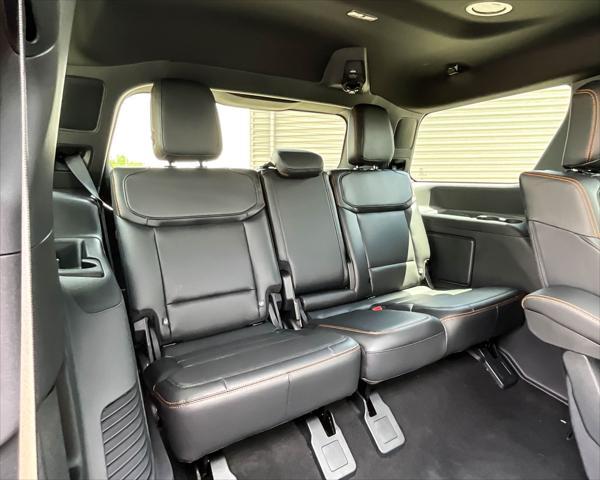 new 2025 Ford Expedition car, priced at $82,824