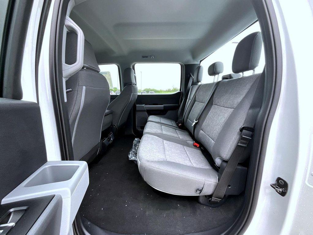 new 2025 Ford F-250 car, priced at $63,964