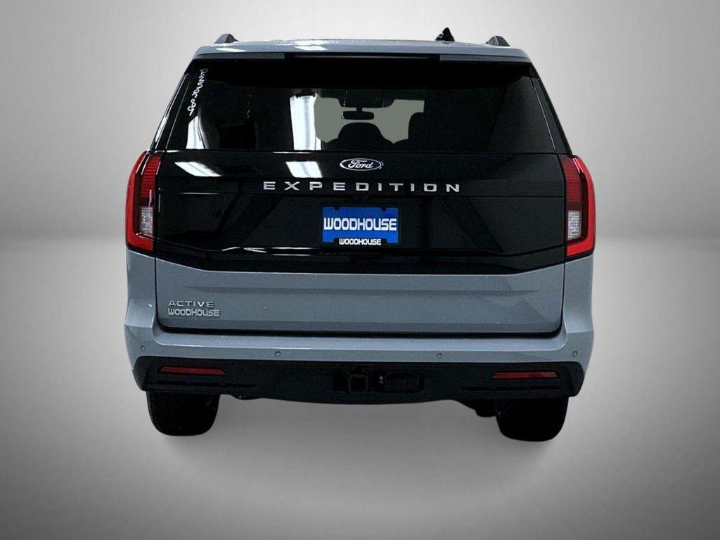 new 2025 Ford Expedition car, priced at $72,024