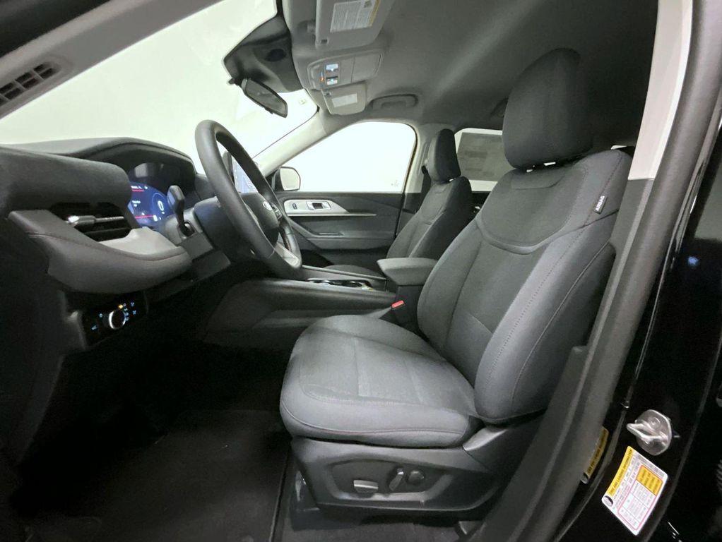 new 2025 Ford Explorer car, priced at $42,044