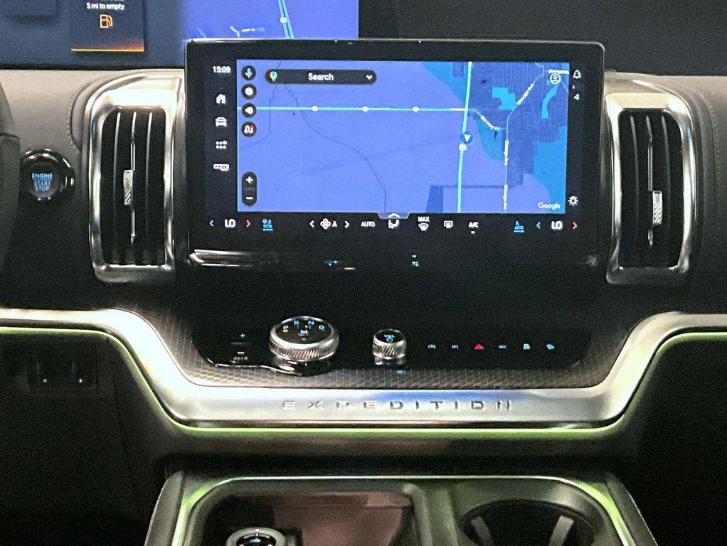 new 2025 Ford Expedition car, priced at $77,814