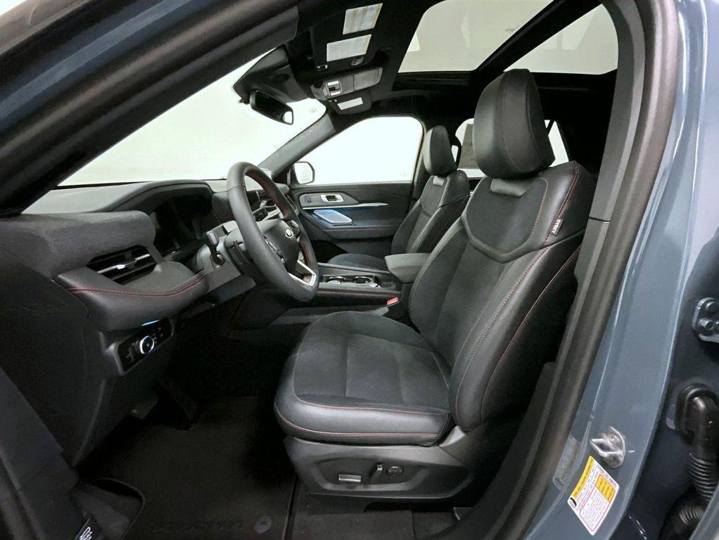 new 2025 Ford Explorer car, priced at $61,254
