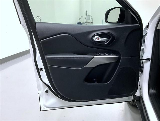 used 2022 Jeep Cherokee car, priced at $25,345