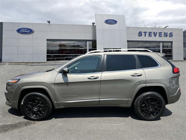 used 2016 Jeep Cherokee car, priced at $13,777