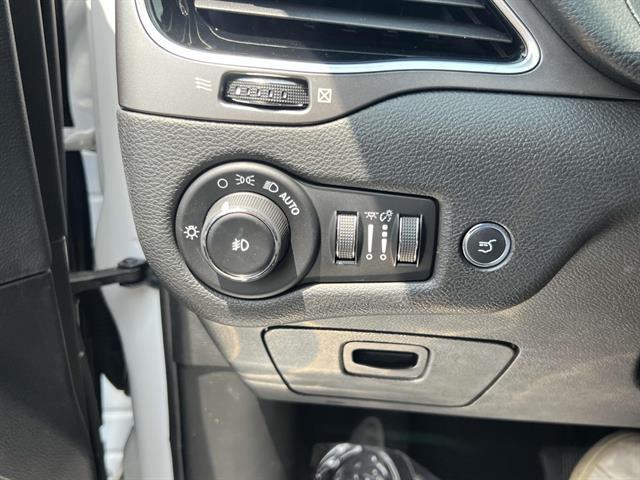 used 2019 Jeep Cherokee car, priced at $17,995