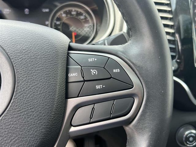 used 2019 Jeep Cherokee car, priced at $17,995