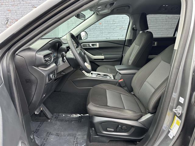 used 2024 Ford Explorer car, priced at $29,998