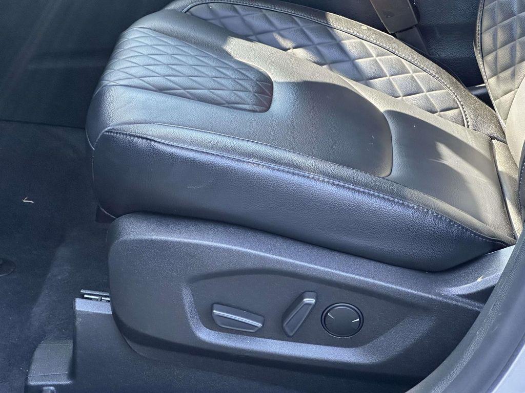 used 2024 Ford Edge car, priced at $30,998