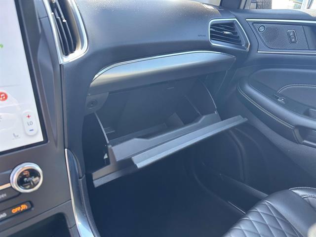 used 2024 Ford Edge car, priced at $30,998