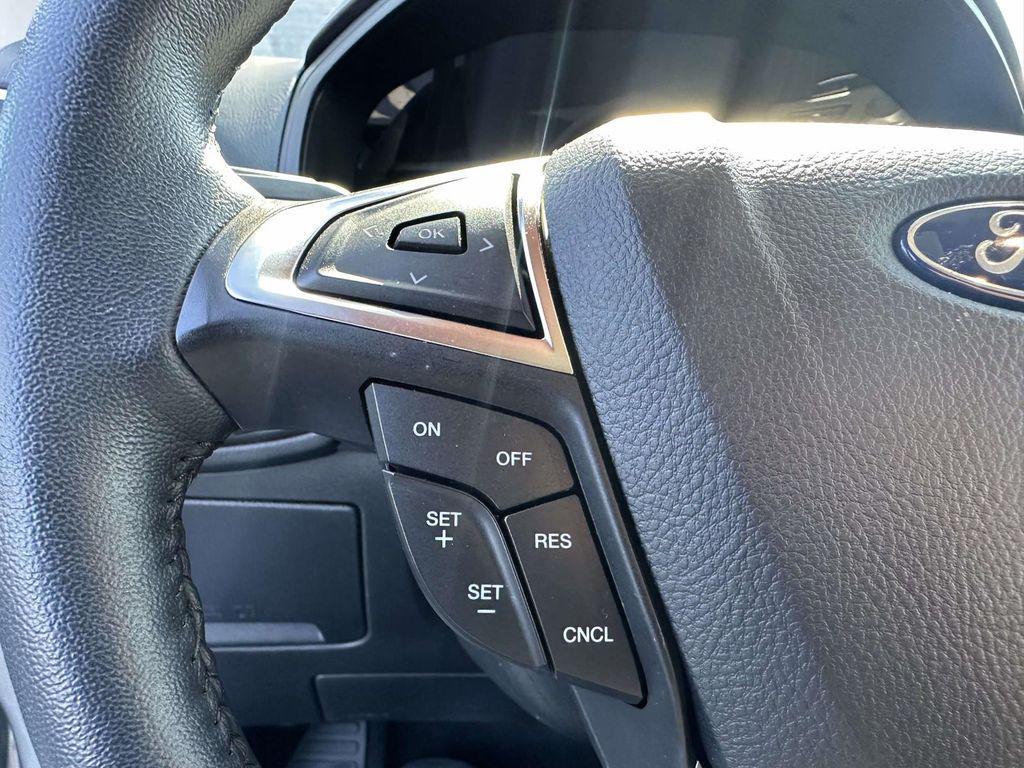 used 2024 Ford Edge car, priced at $30,998