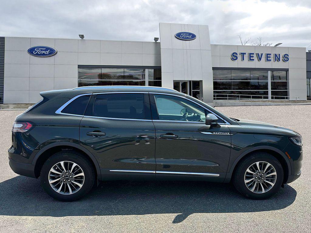 used 2022 Lincoln Nautilus car, priced at $29,998